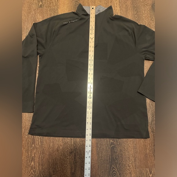 Under Armour Women 1/4 Zip Lightweight Black Pullover Top Running Hiking Walking - Picture 8 of 8